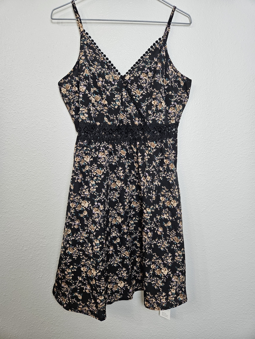 Cupshe Black Mini Dress with Beige Floral Pattern Size L